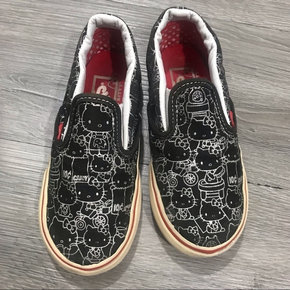 Hello Kitty Vans Summer 2013 Footwear‎ Collection